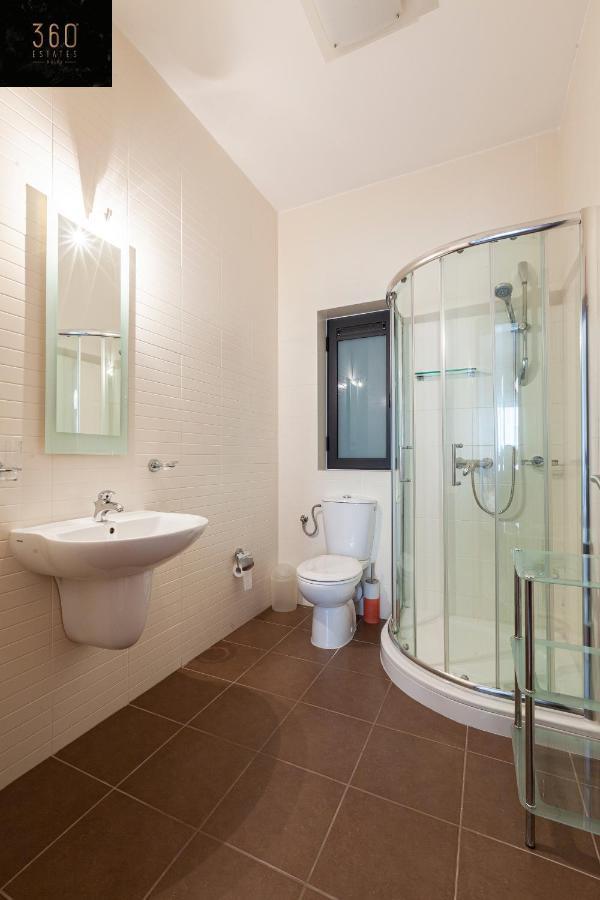 Апартаменты Pender Lux Complex - 3Br Unit With Private Parking By 360 Estates Сент Джулианс Экстерьер фото